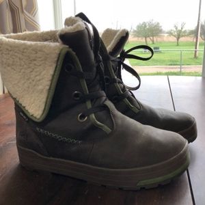Keen Brown Leather and Sherpa Winter Boots 7.5